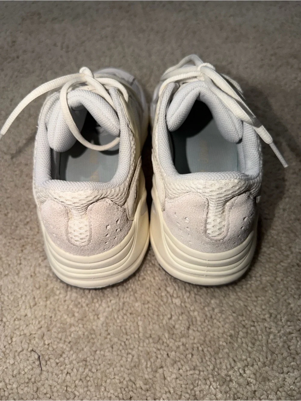 Adidas Yeezy Boost 700 Analog